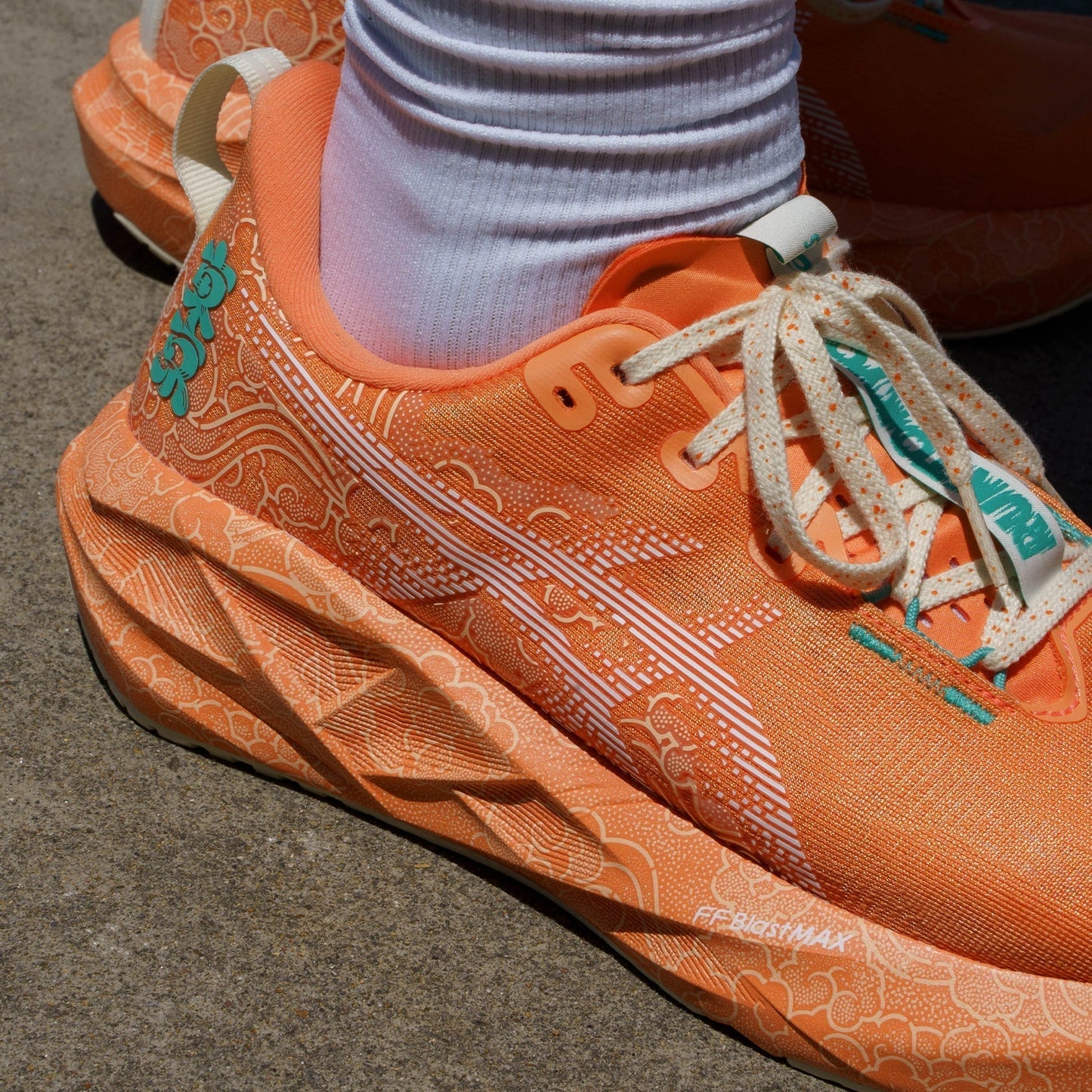ASICS Novablast 5 Tokyo scarpe da corsa unisex