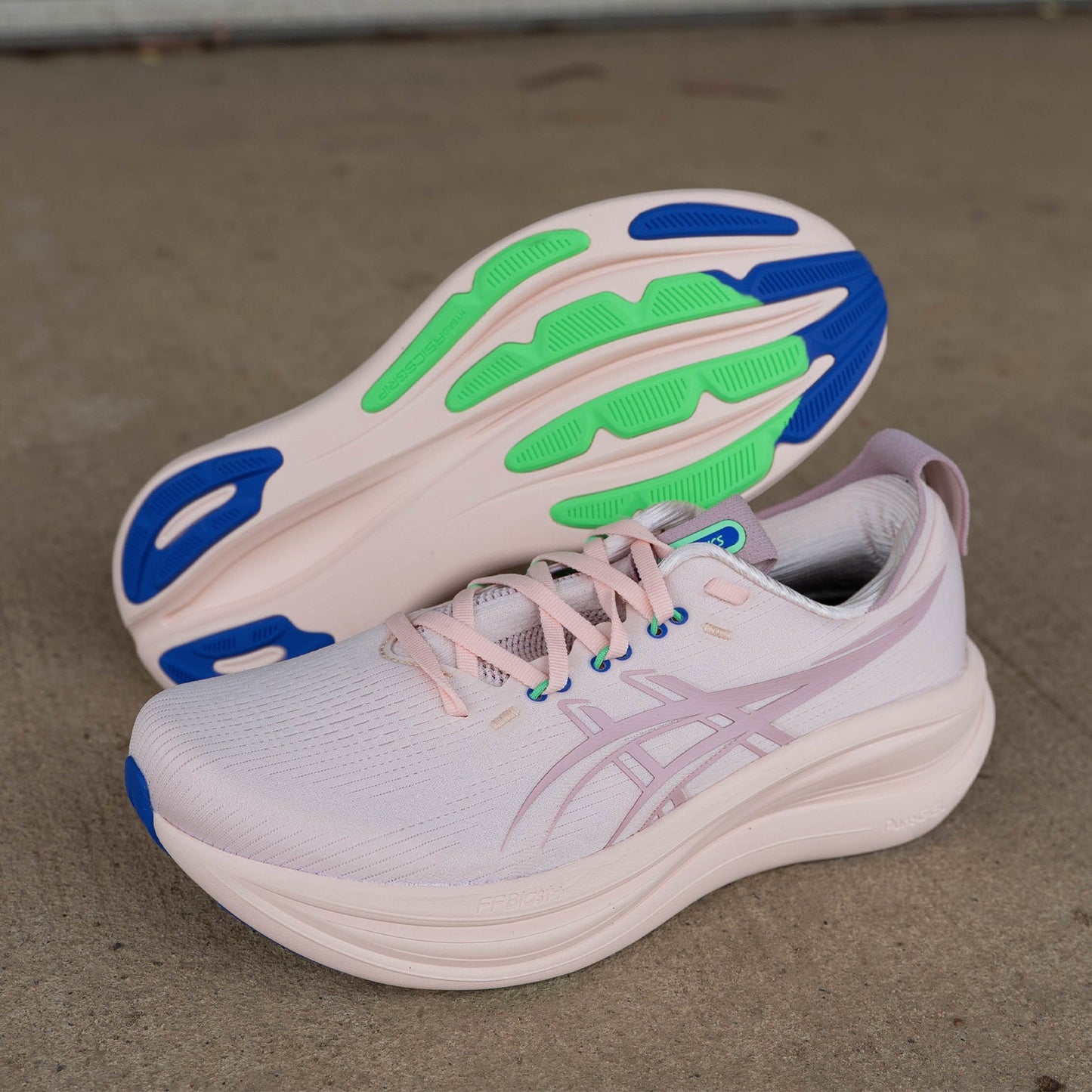 Scarpe da corsa da donna ASICS GEL-Nimbus 28 larghe con ammortizzazione